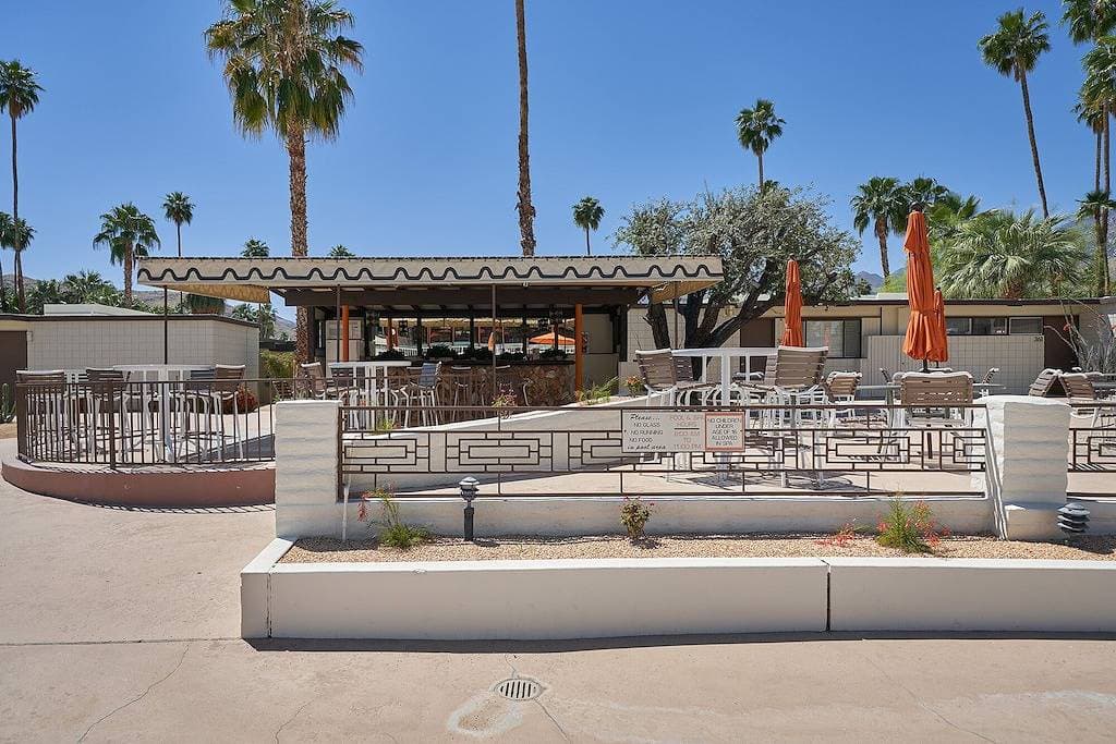 Foto 7 von 33: Die Ocotillo Lodge - Moderne Mitte des Jahrhunderts