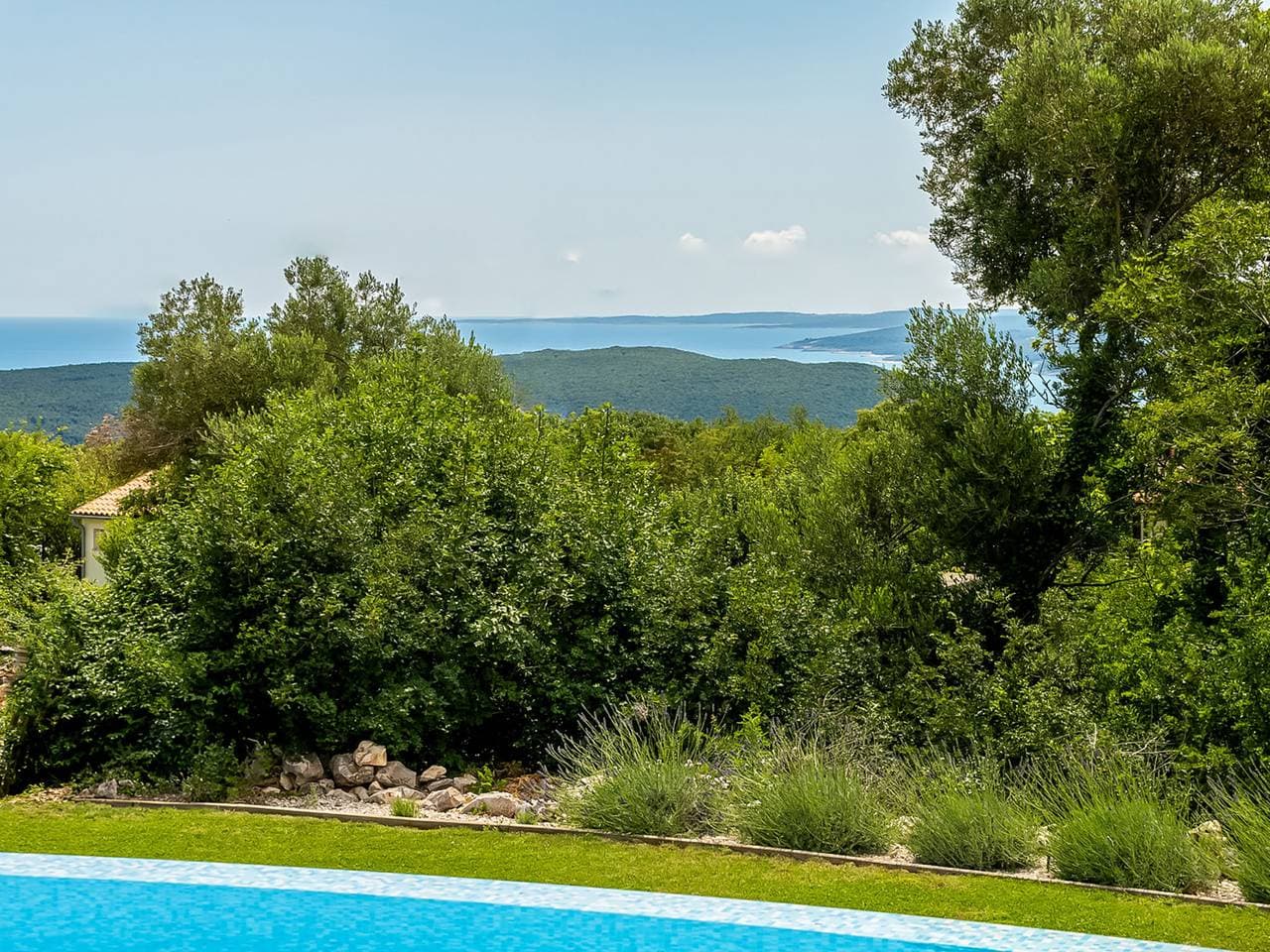 Foto 4 von 46: Villa Riki