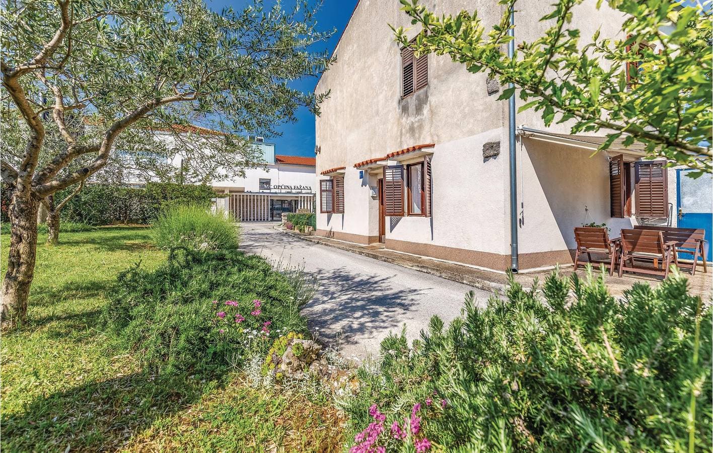 Foto 4 von 23: Gemütlich, 2,5 km von der Küste entfernt – moderne Wohnung mit Terrasse und kostenlosen Parkplätzen