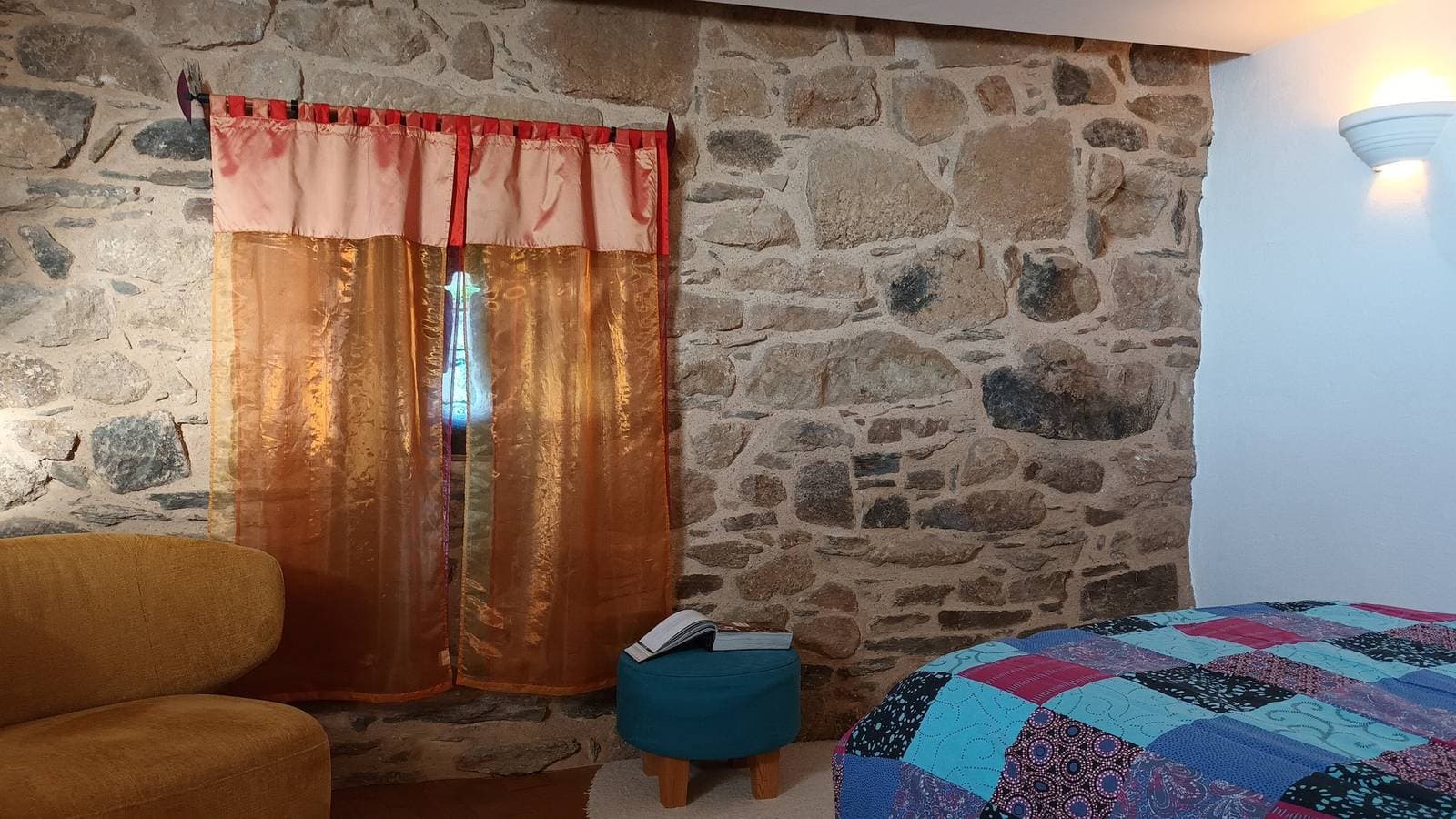 Foto 4 von 24: Ferienhaus 'La Clé Des Sens' mit Bergblick, privater Terrasse und Innenpool