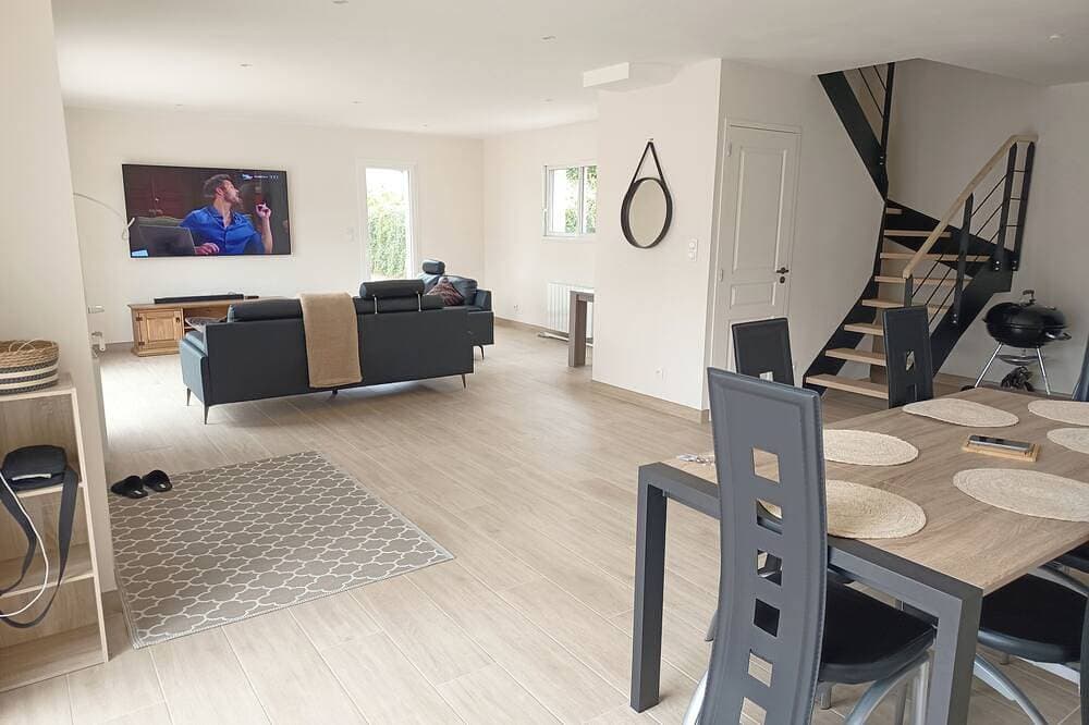 Foto 11 von 23: La maison des Laquais offers 3 bedrooms for 6 people.