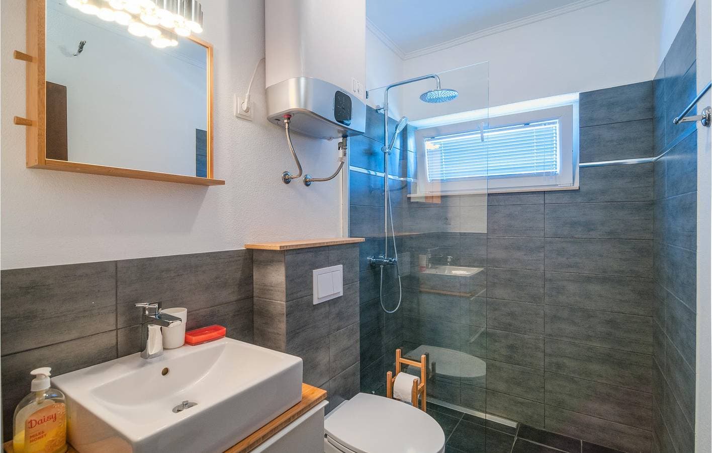 Foto 8 von 13: Gemütliche 1-Zimmer-Wohnung mit Terrasse, 400 m zum Strand und kostenlosen Parkplätzen