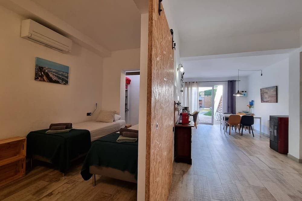 Foto 3 von 28: Playa de Palma, 80qm Wohnen mit 60qm Privater Garten  auf  2 min. vom Strand.