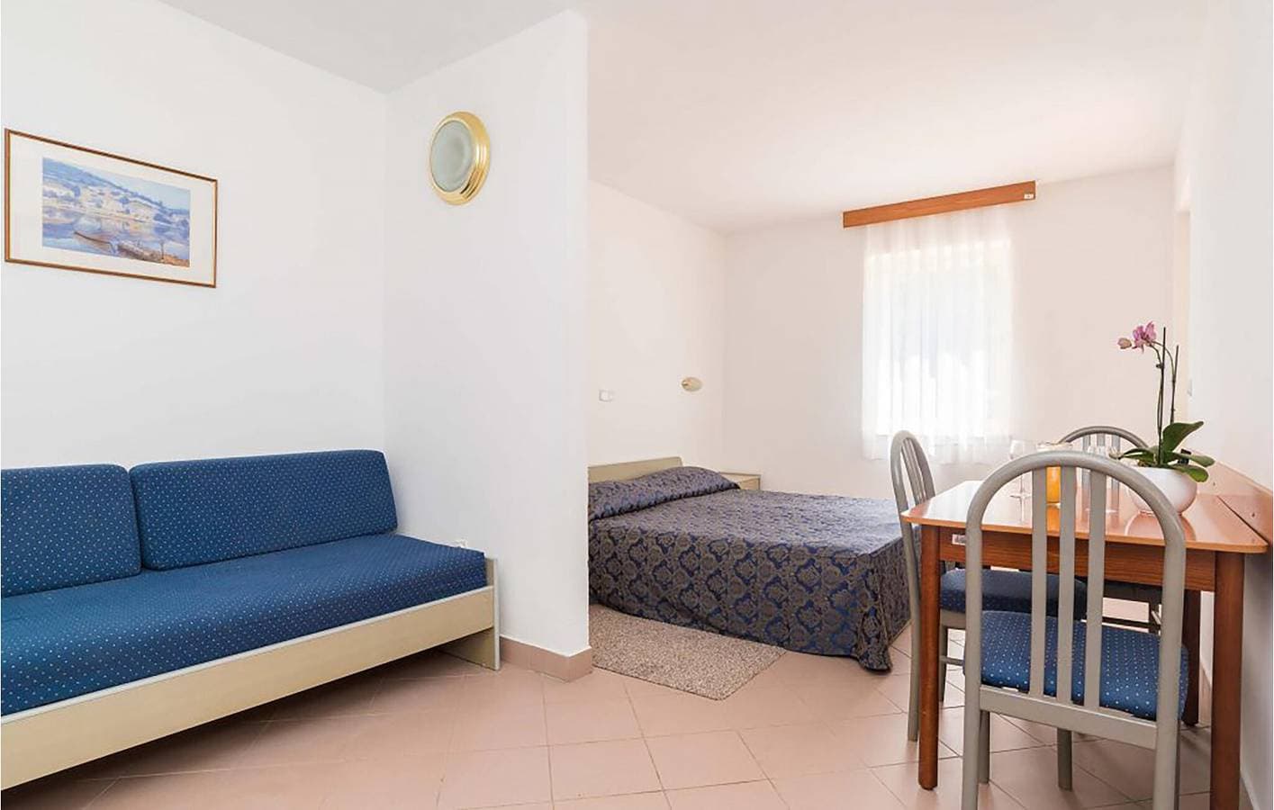 Foto 6 von 18: Reizende Unterkunft, 1,5 km vom Strand entfernt: klimatisiertes Apartment mit saisonalem Pool und Terrasse