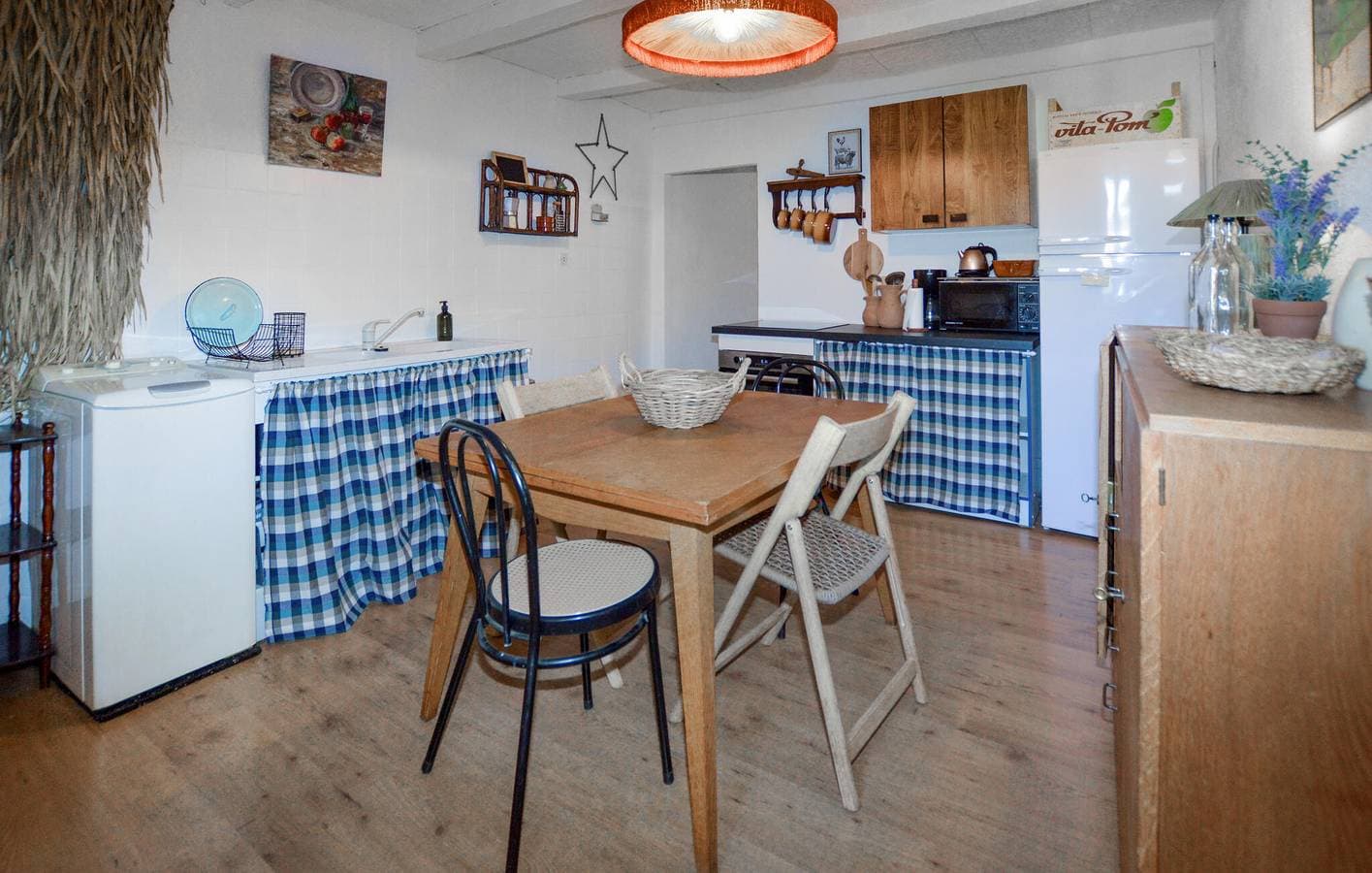 Foto 5 von 23: Gemütliche Sollacaro Wohnung mit WiFi & AC, in der Nähe von Restaurants