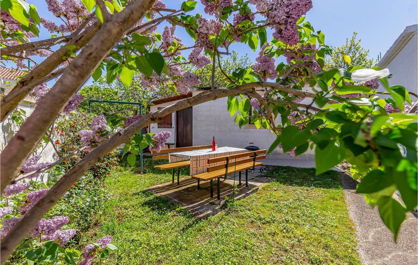 Foto 9 von 27: Charmantes Apartment mit Terrasse, WLAN und Parkplatz in der Nähe von Bijela Plaža