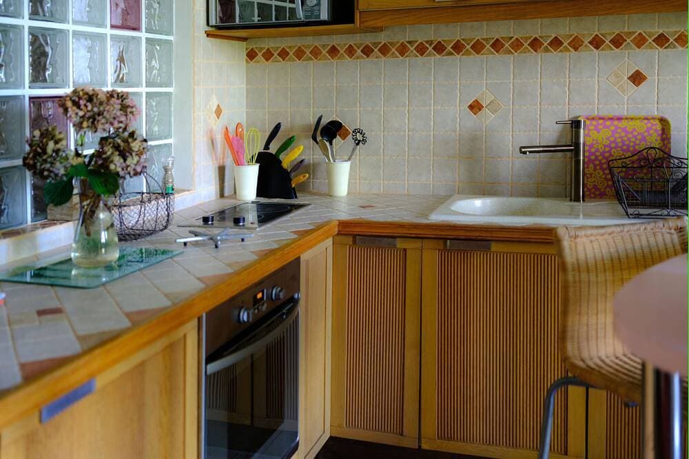 Foto 7 von 30: Kleine Paradiesecke, Panoramablick auf das Meer und die Berge, privater Pool,