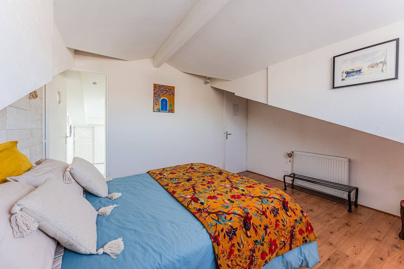 Foto 12 von 20: Gästezimmer „La Chambre Curry Du Bassin“ mit privatem Garten und WLAN