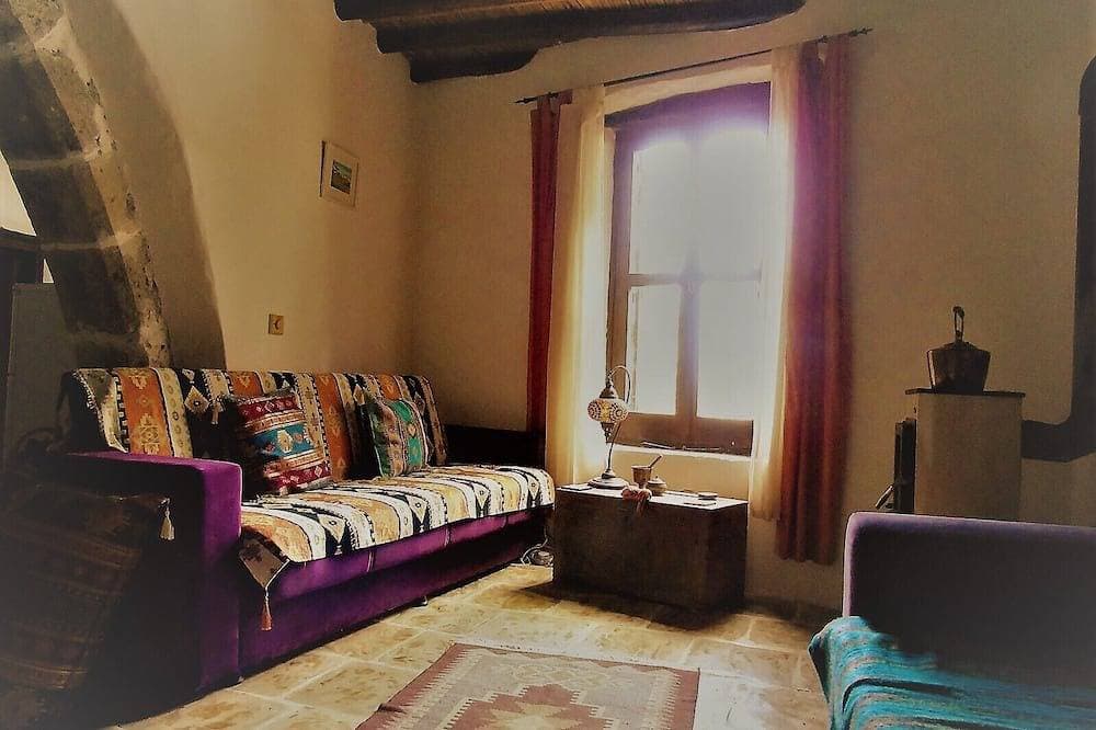 Foto 3 von 22: Charmantes Cottage mit 2 Schlafzimmern im Herzen des Dorfes Karmi
