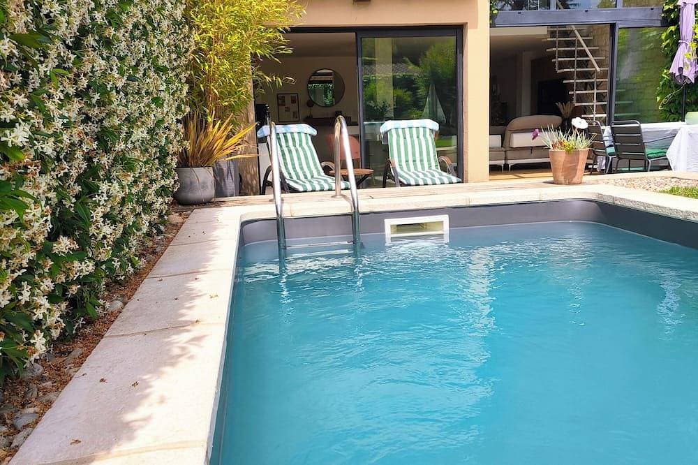 Haus mit Pool 1