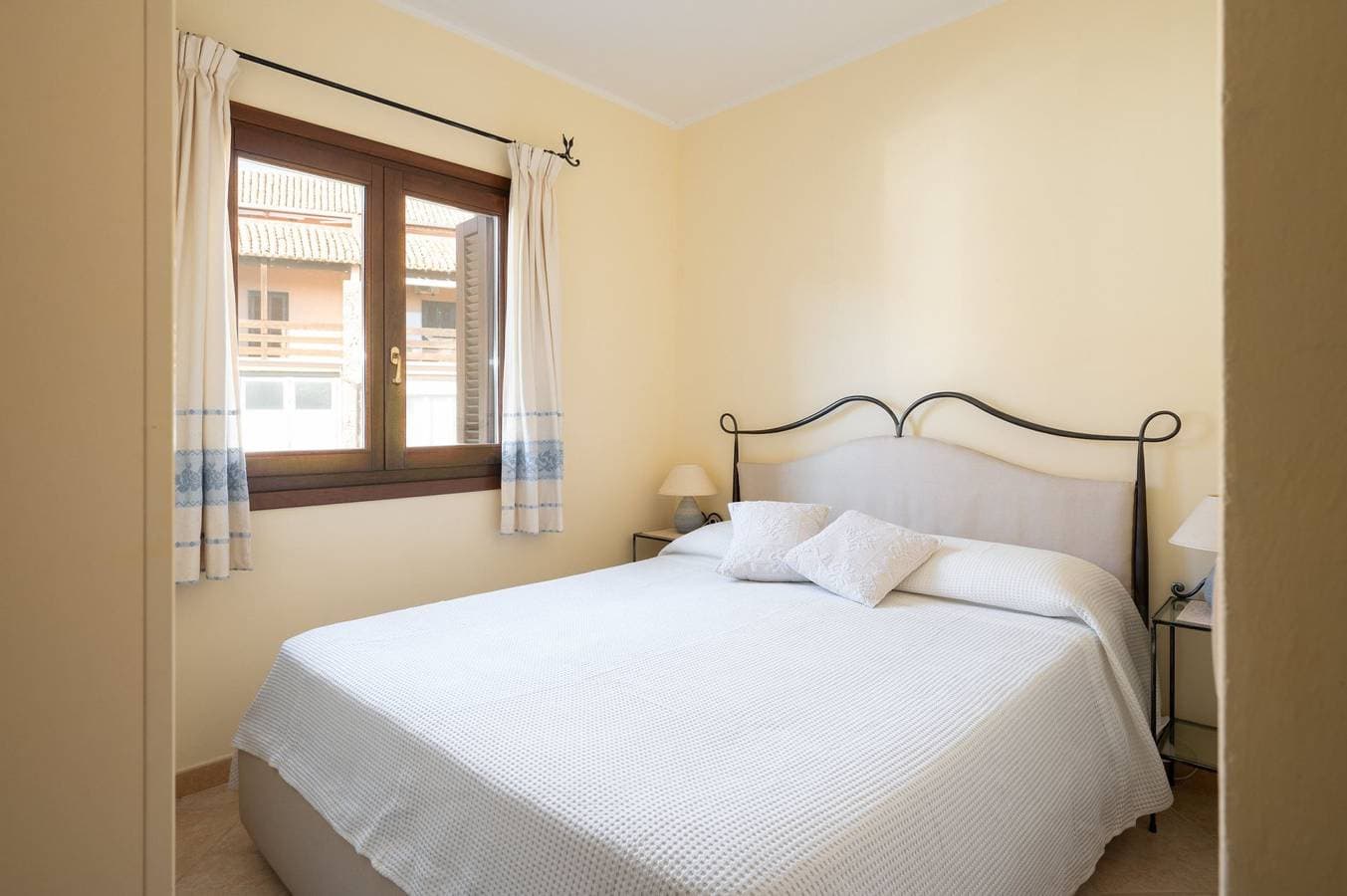Foto 13 von 42: Ferienwohnung für 4 Personen mit Terrasse