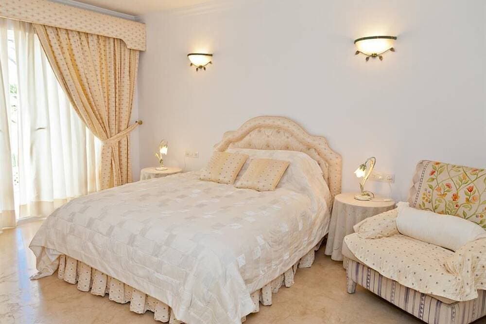 Foto 4 von 24: Schöne Familienvilla mit Pool direkt am Meer, Gegenüber Nikki Beach in der Nähe von Don Carlos