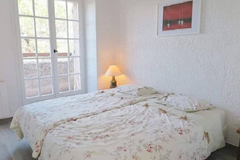 Foto 3 von 12: Renoviertes 2-Zimmer-Mas mit Pool 1 km vom Strand Gigaro entfernt