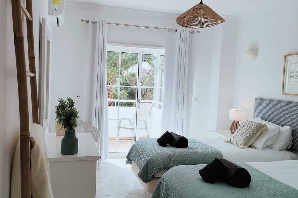 Foto 5 von 30: Vila Aurora - Private 3 Bedroom Villa - 100m from the beach