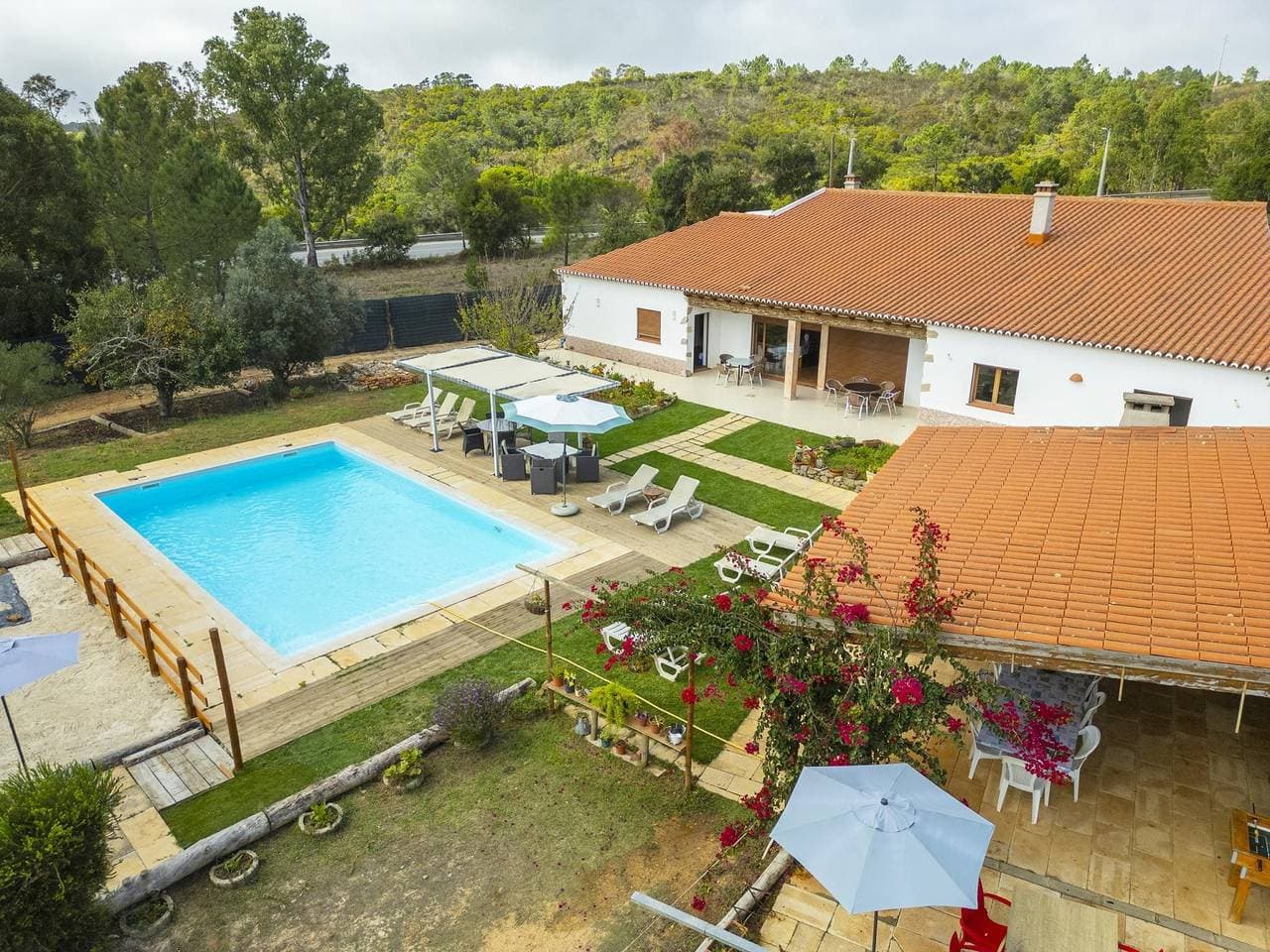 Foto 4 von 33: Ferienwohnung für 4 Personen mit Terrasse