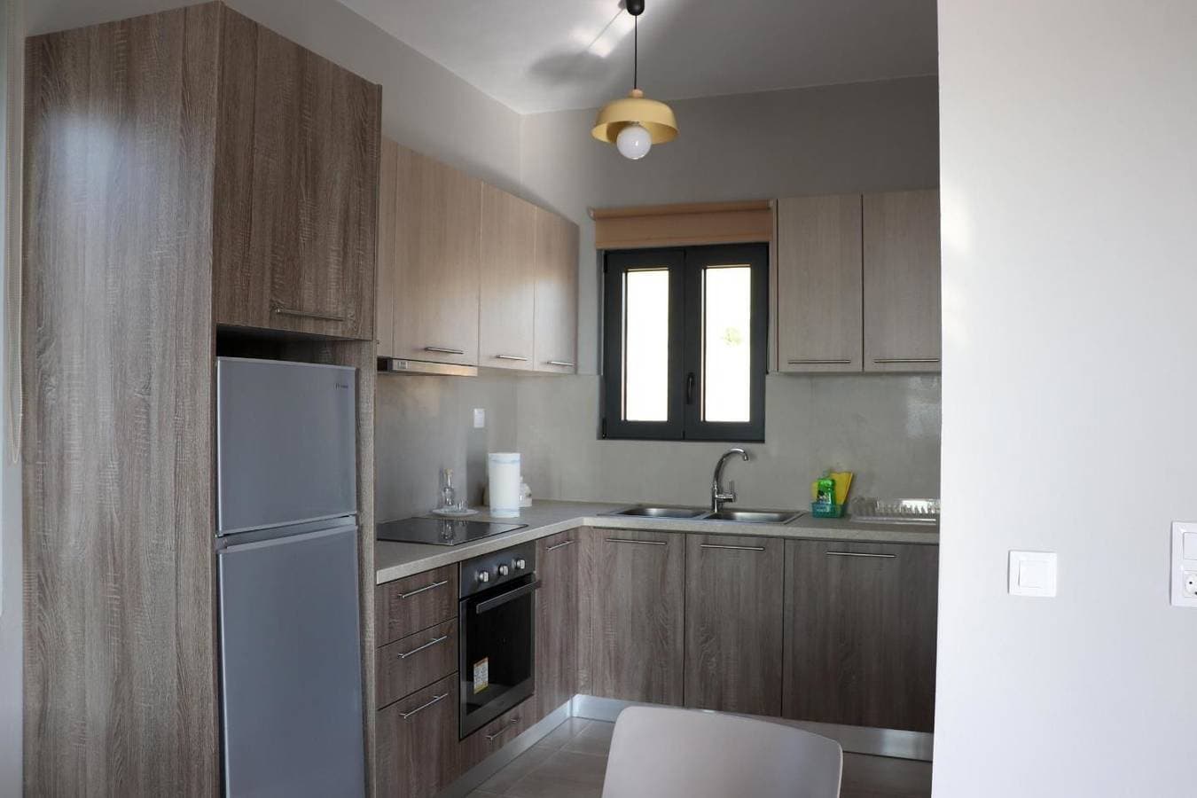 Foto 12 von 32: Weiter Blick auf Landschaft und Meer, Pool, 4 Pers. | Ferienhaus Triopetra, Kreta