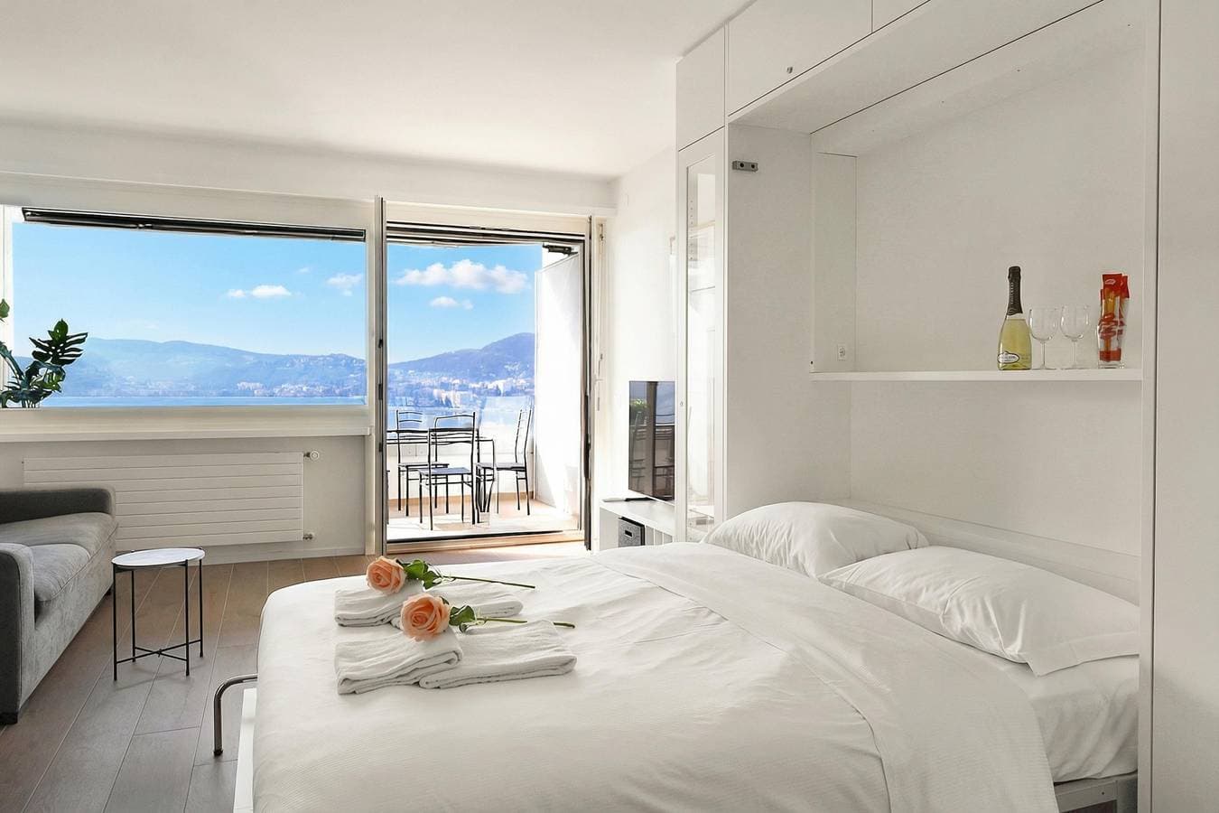 Foto 7 von 23: View and Art | Panoramic Lake View Studio, Lugano