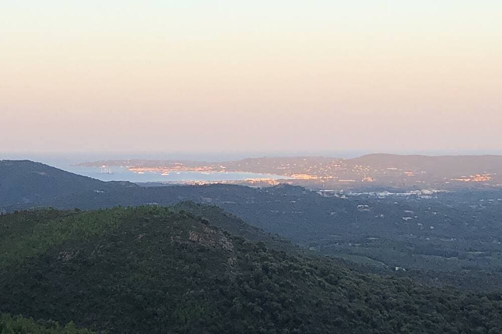 Foto 8 von 13: 3 bedroom house with pool and stunning views over the Gulf of St Tropez, Var