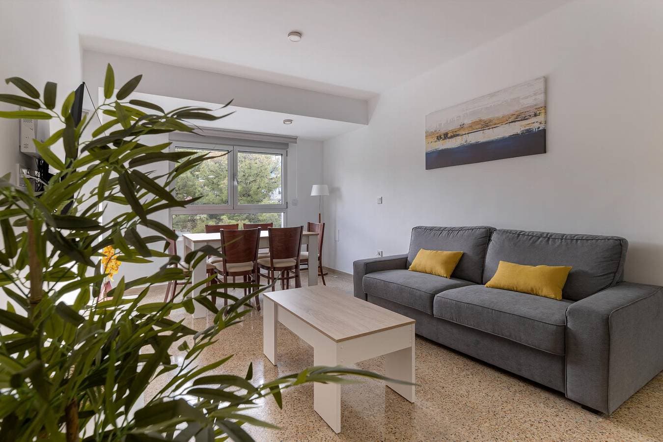 Foto 6 von 26: Ferienwohnung für 4 Personen mit Terrasse