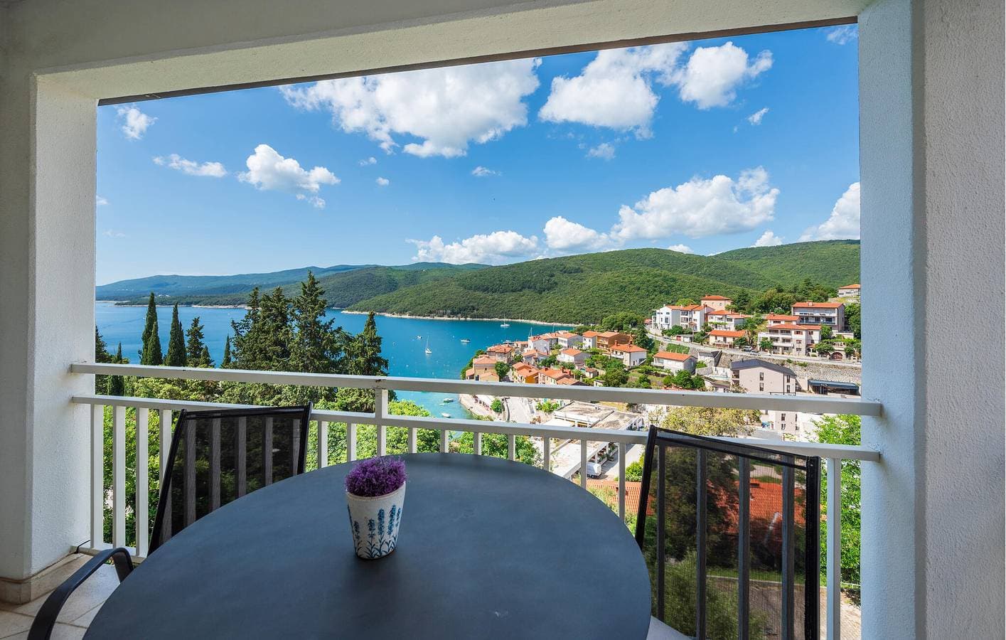 Gemütliches Apartment mit Meerblick, Terrasse, WLAN und Parkplatz – 200 m vom Strand entfernt 1