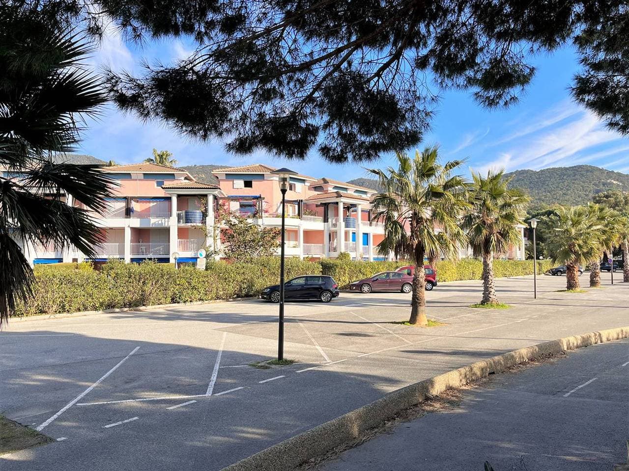 Foto 12 von 14: Gemütliche Erdgeschosswohnung: Terrasse, Strandnähe, 6 Schlafplätze, Parken