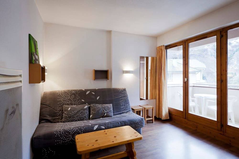 Foto 4 von 23: Gemütliches Studio mit Balkon und WiFi in Brides