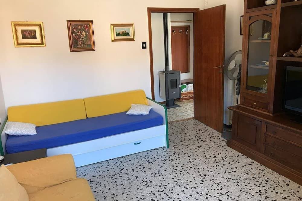 Foto 6 von 19: Stay on the walls of Murlo Castle, apartment with breathtaking views