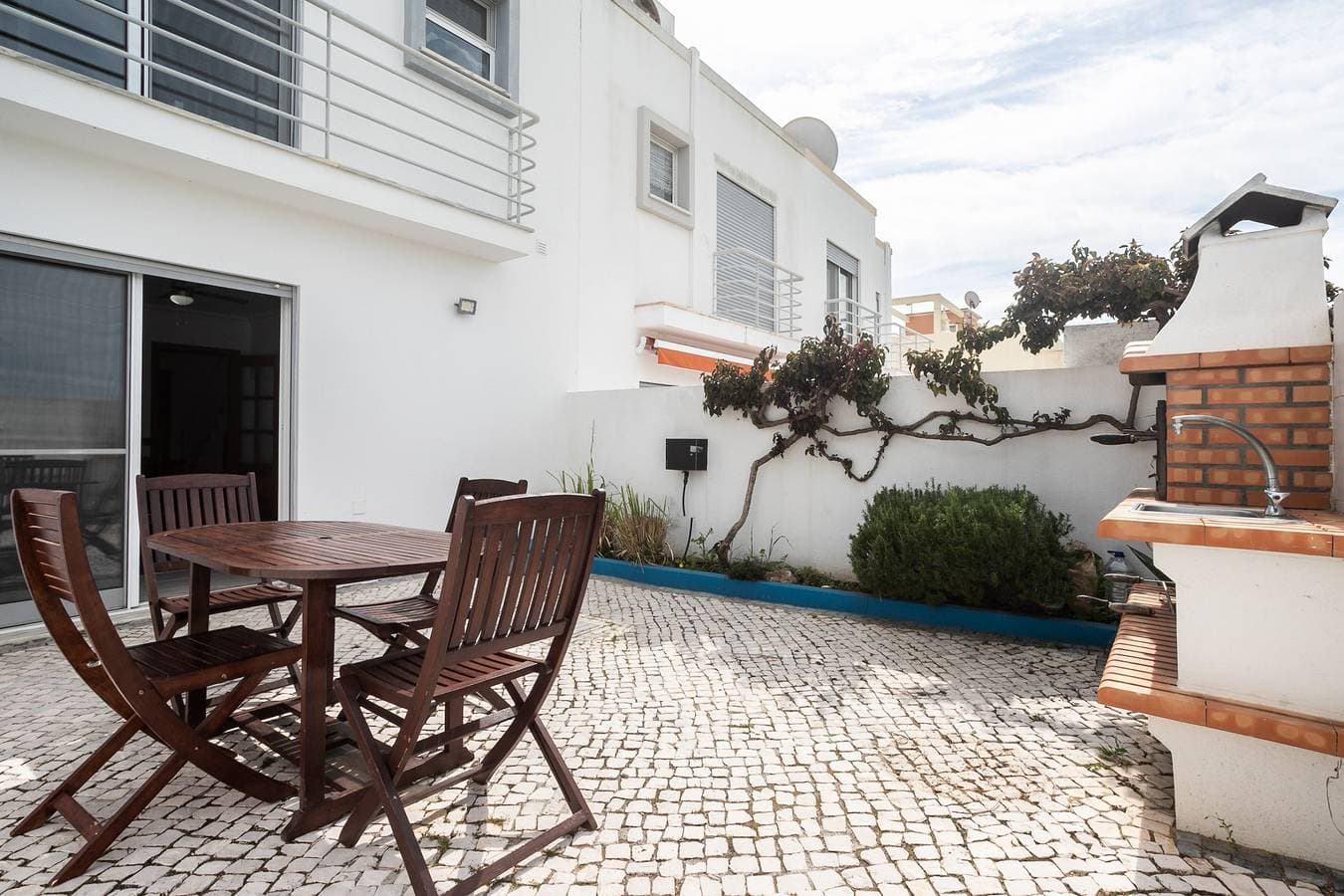 Villa with 2 bedrooms and patio by AlgarveManta (8V2) 1