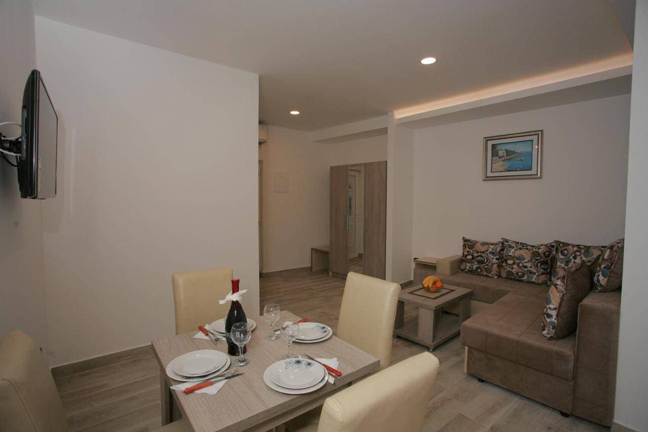 Foto 8 von 13: One-Bedroom Apartment with Balcony and Sea View