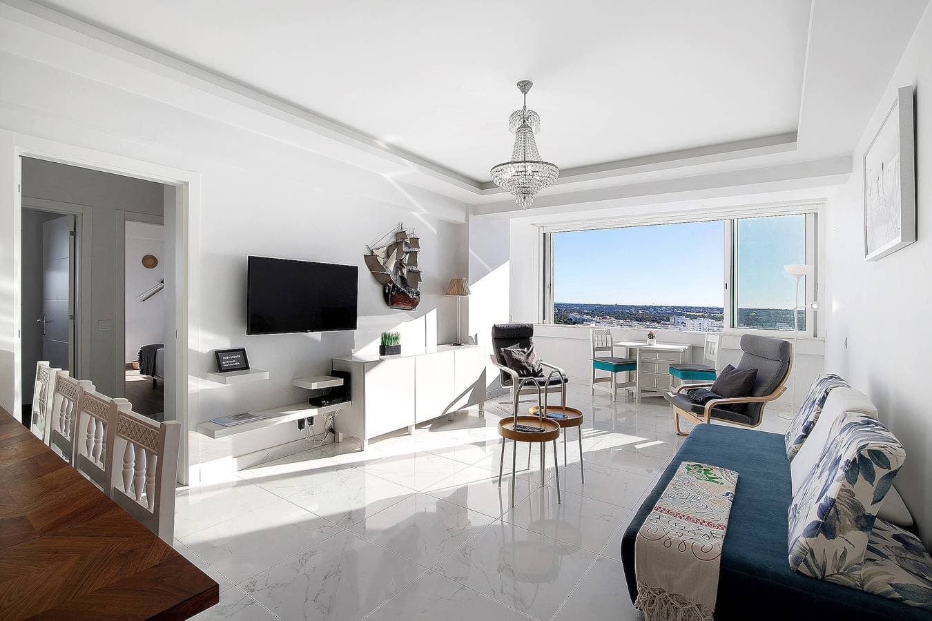 Foto 3 von 24: Ferienhaus 'Delmar' mit Meerblick, WLAN und Klimaanlage