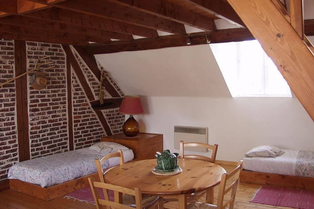 Gîte 2/4 people 3 minutes from the sea - Manoir de Conteville 1