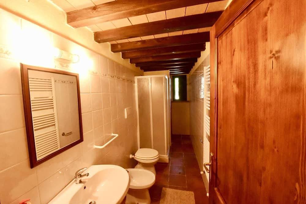 Foto 12 von 30: Gepflegte Villa mit Meerblick & Privatpool, Meernah, WLAN, Garten und Terrassen