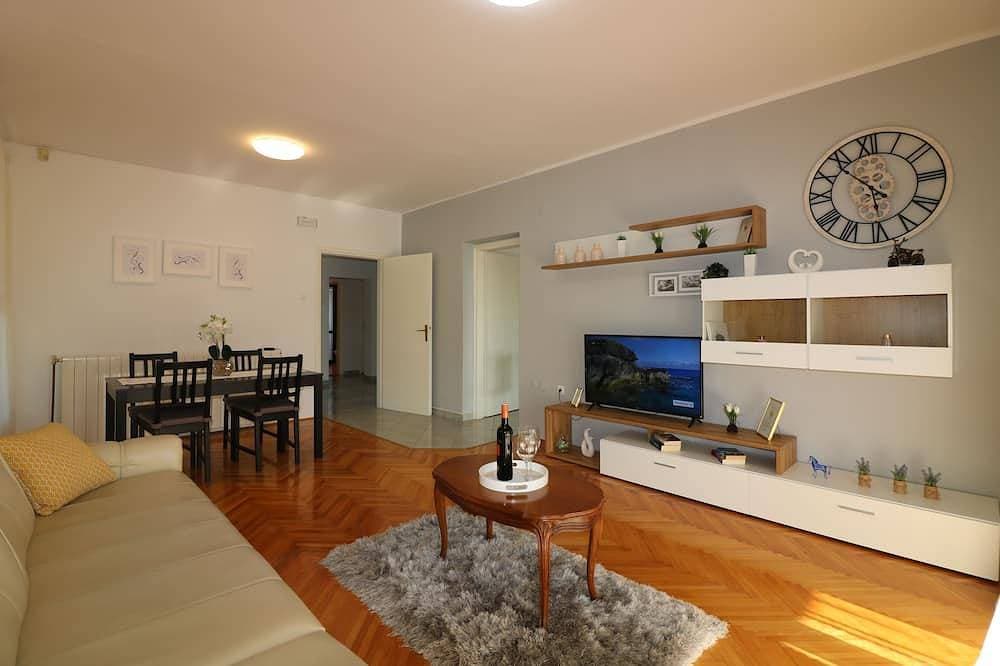 Foto 5 von 30: Familienfreundliche   Wohnung in  1. Stock  mit Pool    fur  6 - 8  Pers