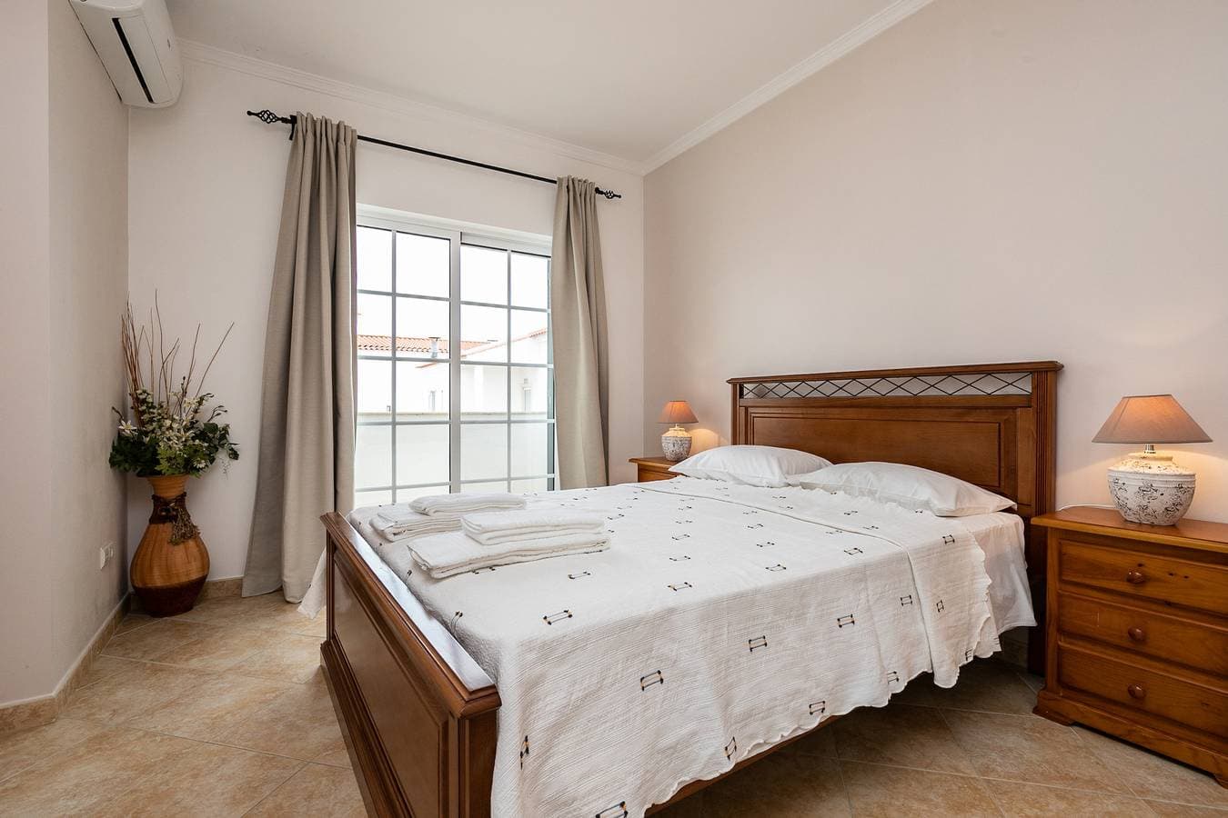 Foto 2 von 34: 2 Schlafzimmer Villa mit Parkplatz und Terrasse by AlgarveManta (4V2)