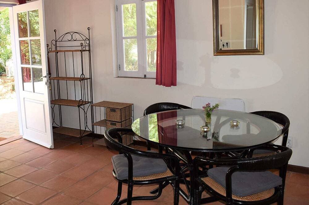 Foto 13 von 30: Geräumiges Familien-Cottage (max. 5 Personen) mit Gemeinschaftspool