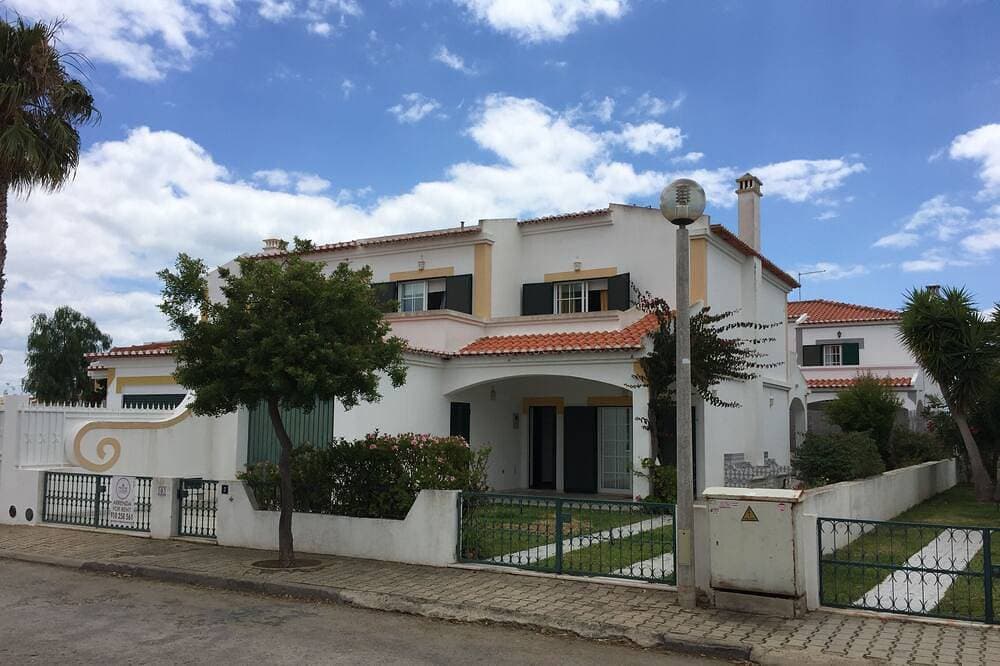 Foto 11 von 25: Prestige für Home-Praia da Alagoa Villa mit Garten, Grill und Parkplatz