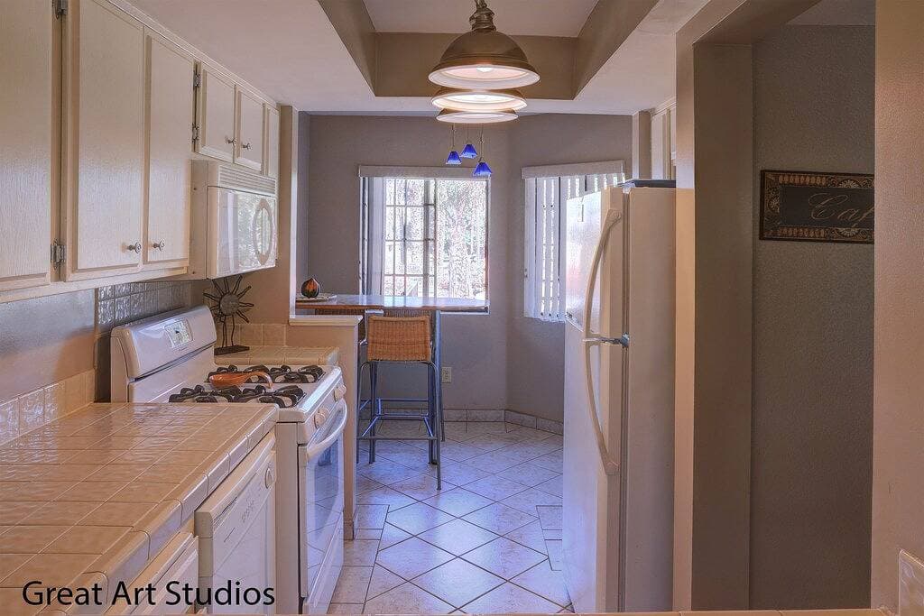 Foto 4 von 37: \"Oasis Mountain View Villa\" - 2 Master Suiten / 2. 5 Badefreies Internet, 8 Pools / Spa
