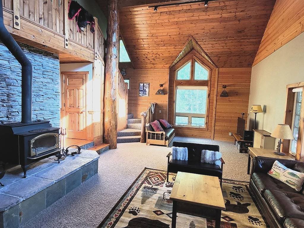 Foto 2 von 15: Private Cabin on Beautiful River! Enjoy the popular Paiute Atv Trail.