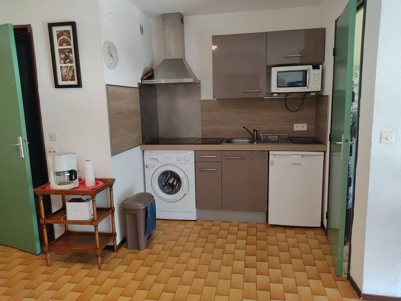Foto 4 von 15: Studio Kabine in Gruissan für 4 Personen - Sicheres Parken