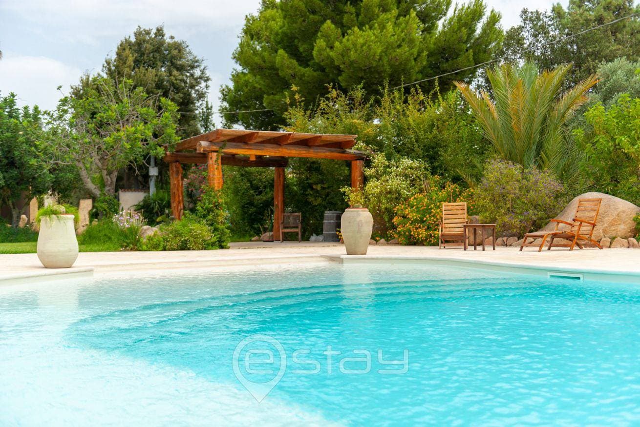 Foto 8 von 92: Ferienhaus für 2 Personen mit Pool