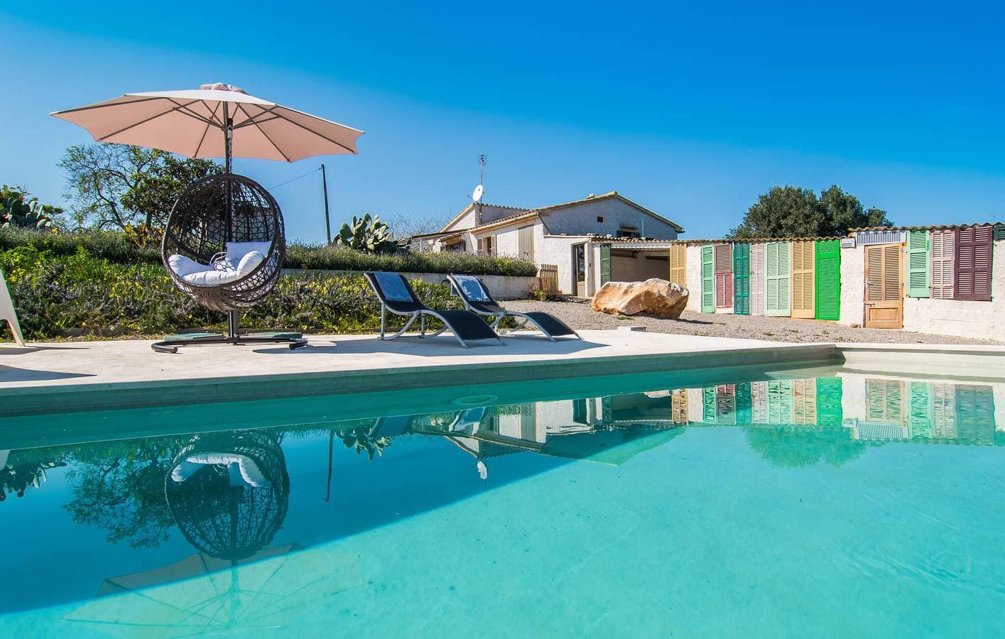 Foto 5 von 31: Apartment mit Meerblick, Pool und Grill, 2 km von der Stadt entfernt