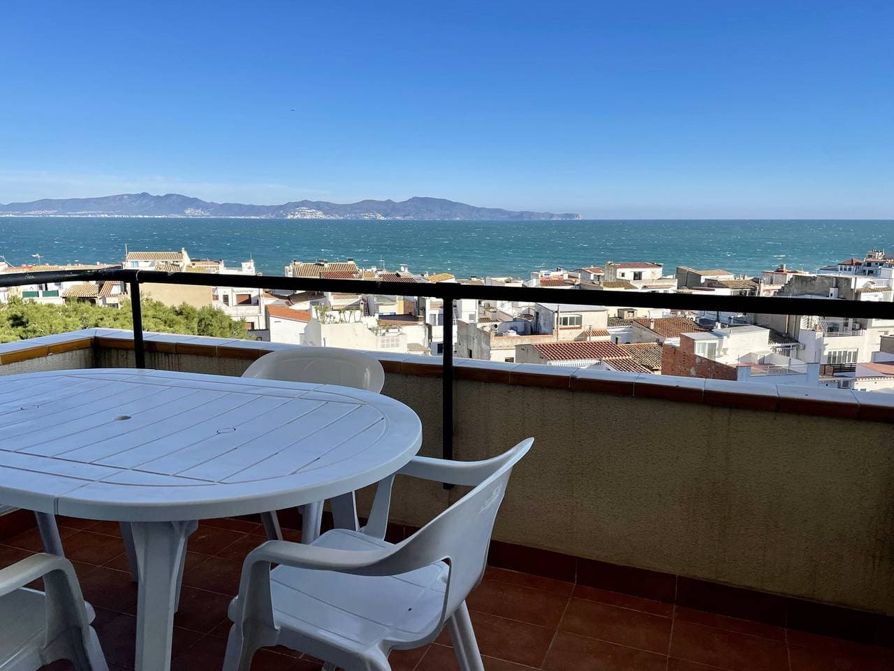 Foto 11 von 35: Gemütliche Wohnung in L'Escala für 4 Personen, zentral gelegen mit Terrasse und Geschirrspüler