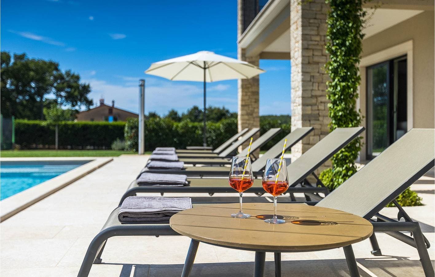 Foto 6 von 61: Reizende 2-Zimmer-Wohnung mit Pool, in Küstennähe und in der Nähe von Restaurants
