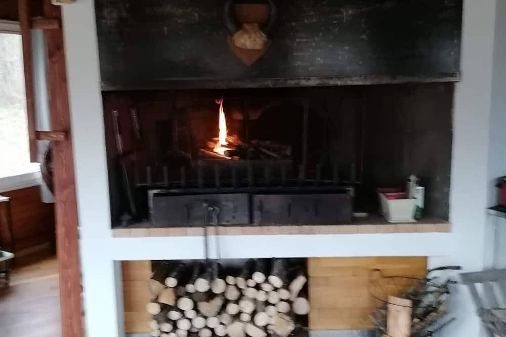 Foto 10 von 29: Chalet am Rande eines Teiches in einem Ort, wo die Natur erhalten ist. Angeln, Kanus