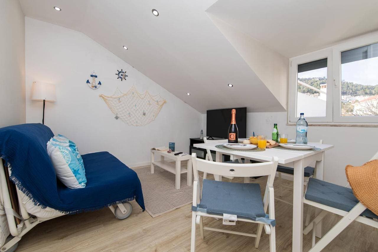 Sesimbra Center- T1 for 4 , 2 Min from the Beach 1