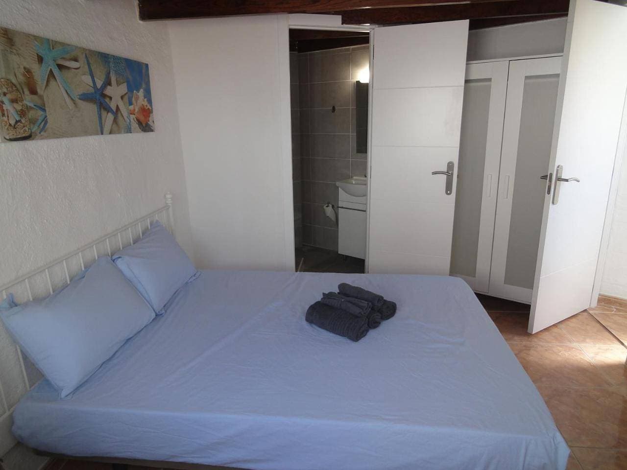 Foto 8 von 53: Two-Bedroom Apartment
