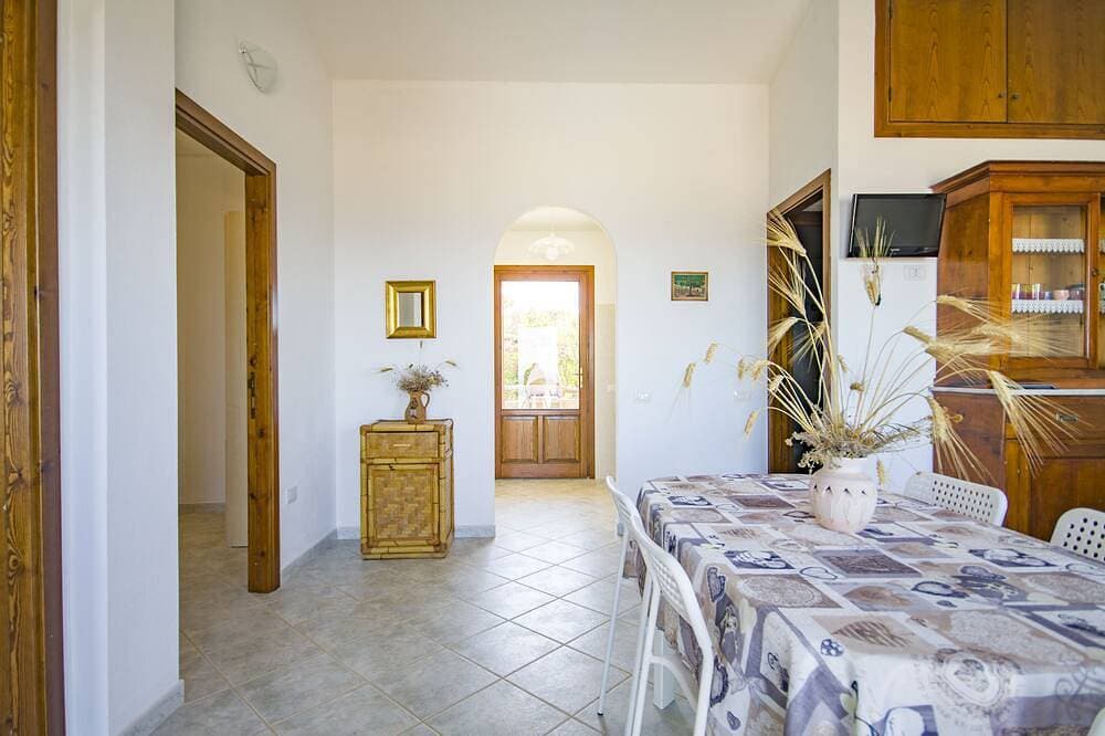 Foto 9 von 23: Sea view in Costa Verde - 2 rooms - garden - BBQ - WIFI