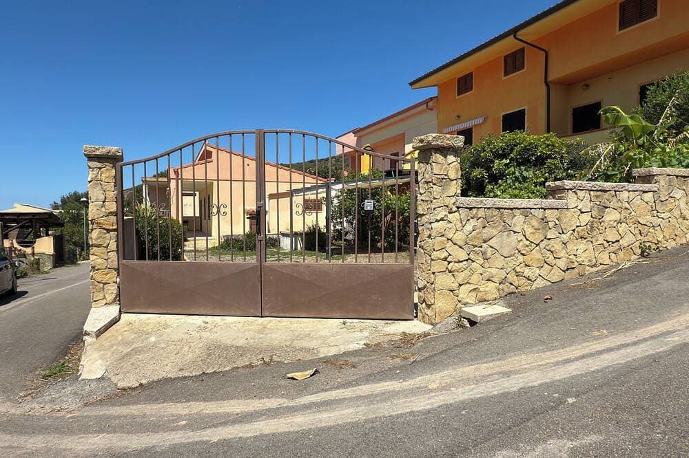 Foto 13 von 30: Casa Valentina (Loc. Porto Palma) mit Veranda und Garten, mt. 150 vom Strand entfernt