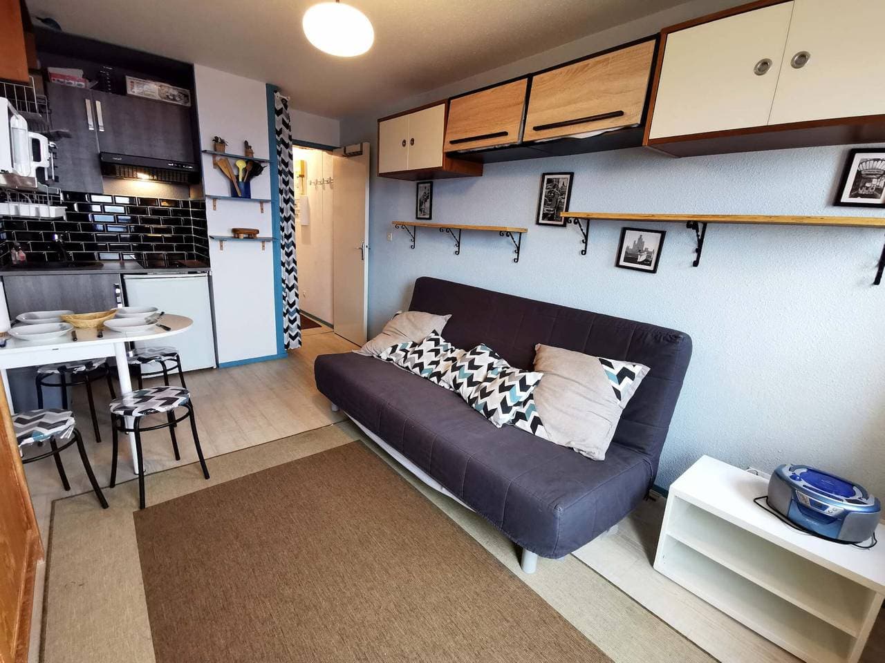 Renoviertes Studio nahe Zentrum, Balkon und TV 1