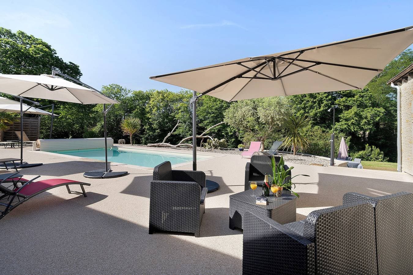 Foto 13 von 36: Zimmer Pinson – Anwesen mit Pool